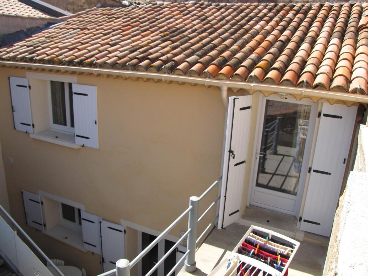 Maison De Village Entre Mer Et Montagne Roujan Bagian luar foto